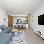 Beachfront Luxury In Palm Beach With Rooftop Pool - Gchm